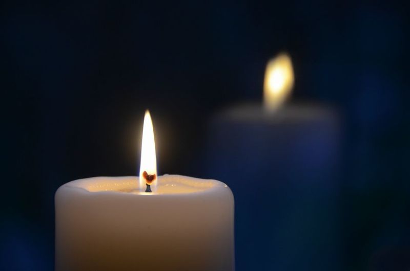 شمعة معطرة بروائح رمضان